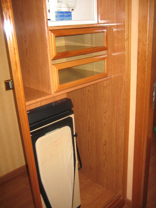 Safe, Bügelbrett Senator Gran Vía 70 Spa Hotel