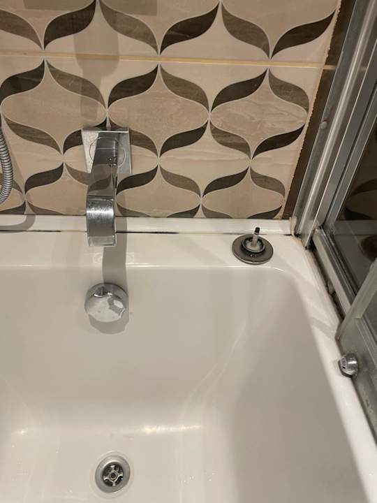 Zimmer Elite World Grand İstanbul Basın Ekpres Hotel