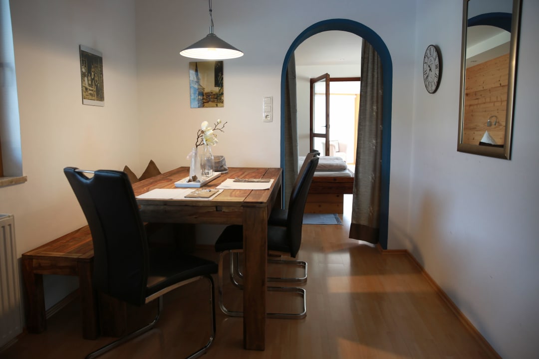 Appartement Klausenberg Essbereich Landhaus Alpengruß