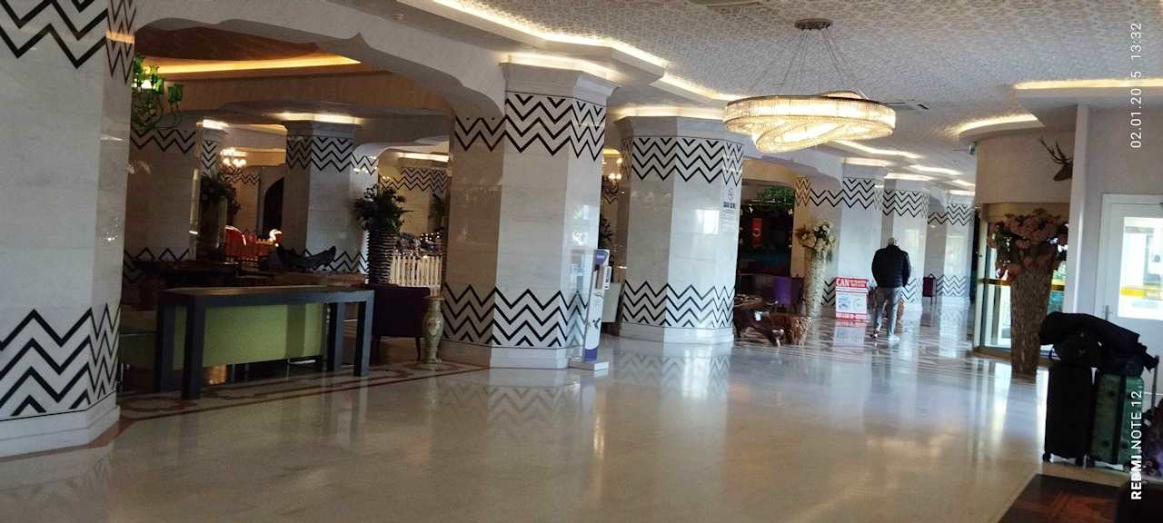 Lobby Royal Taj Mahal Hotel