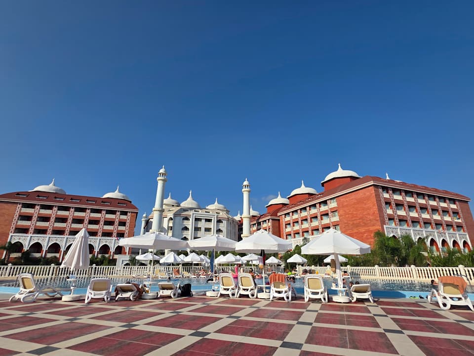 Pool Royal Taj Mahal Hotel