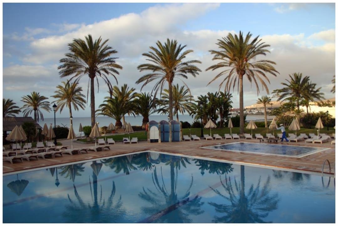 Pool am Morgen SBH Costa Calma Beach Resort