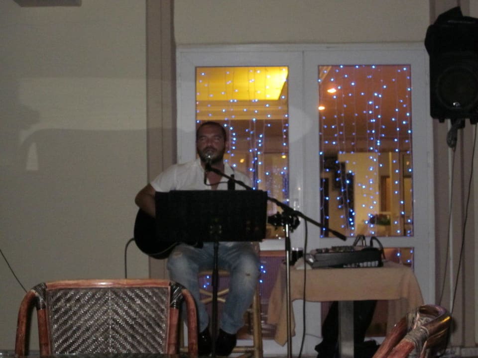 Musiker in Firuze Bar, täglich ca. 23.00 -1.00 Uhr Ladonia Hotels Adakule