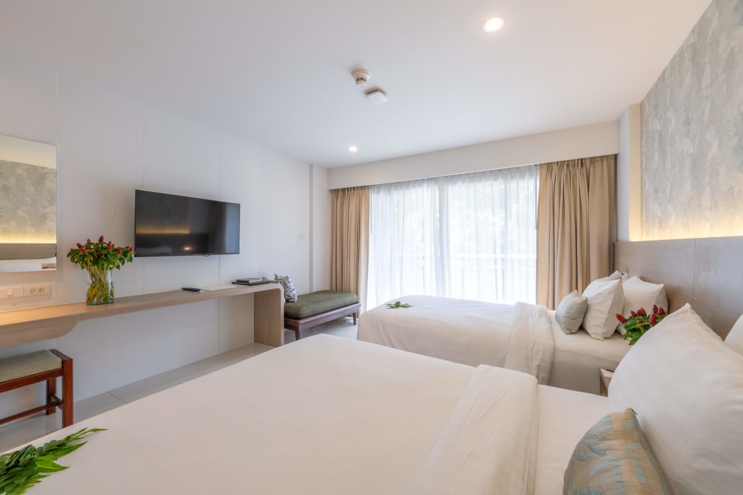 Zimmer Peace Laguna Resort and Spa