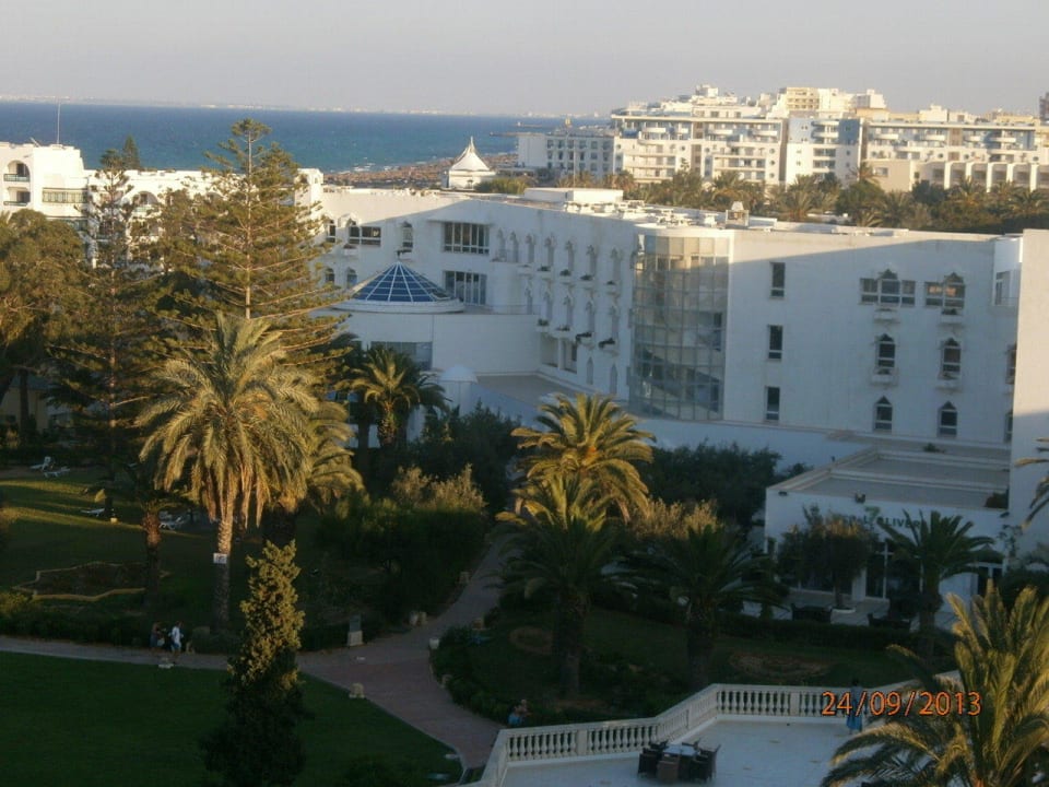 Blick vom Tour Khalef auf Nachbarhotel Marhaba Hotel JAZ Tour Khalef
