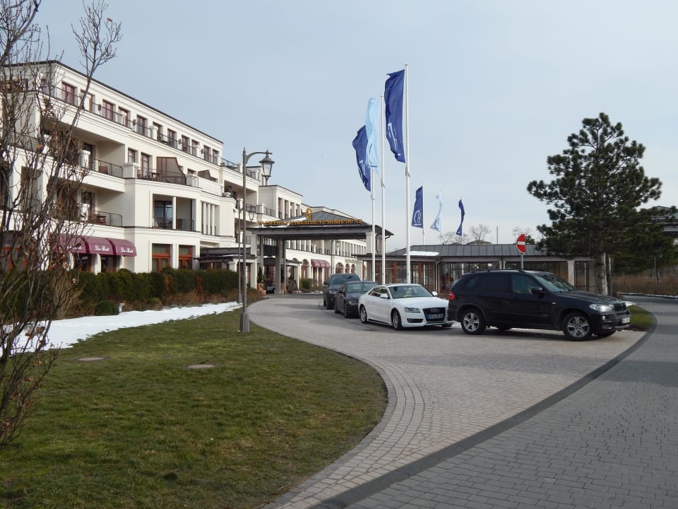 Eingangsbereich des Hotels Hotel Yachthafenresidenz Hohe Düne