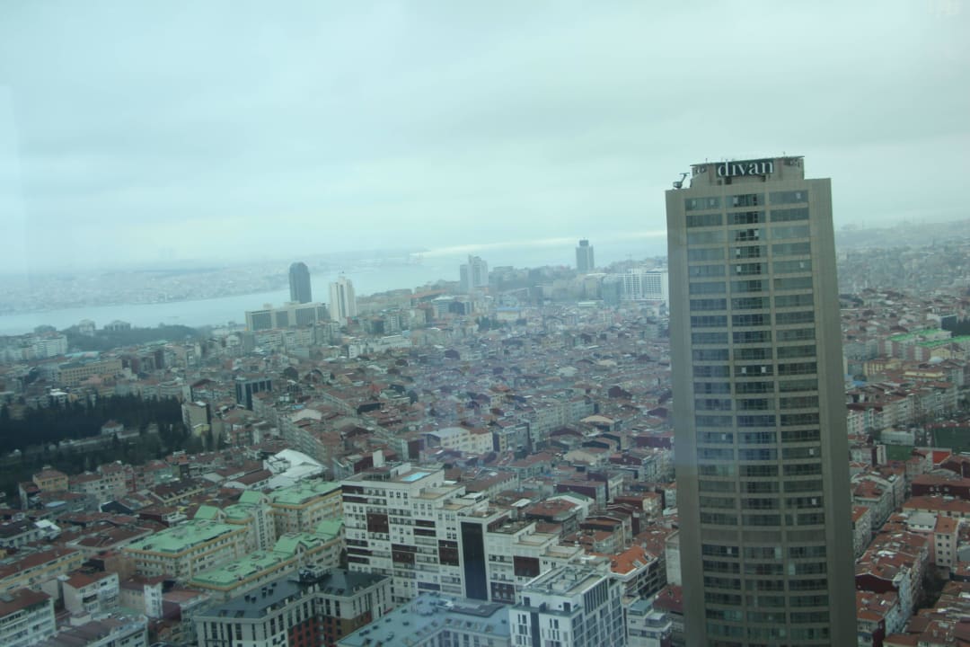  Sicht aus Zimmer Hilton Istanbul Bomonti Hotel & Conference Center