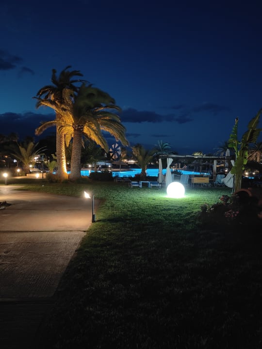 Pool Anissa Beach & Village