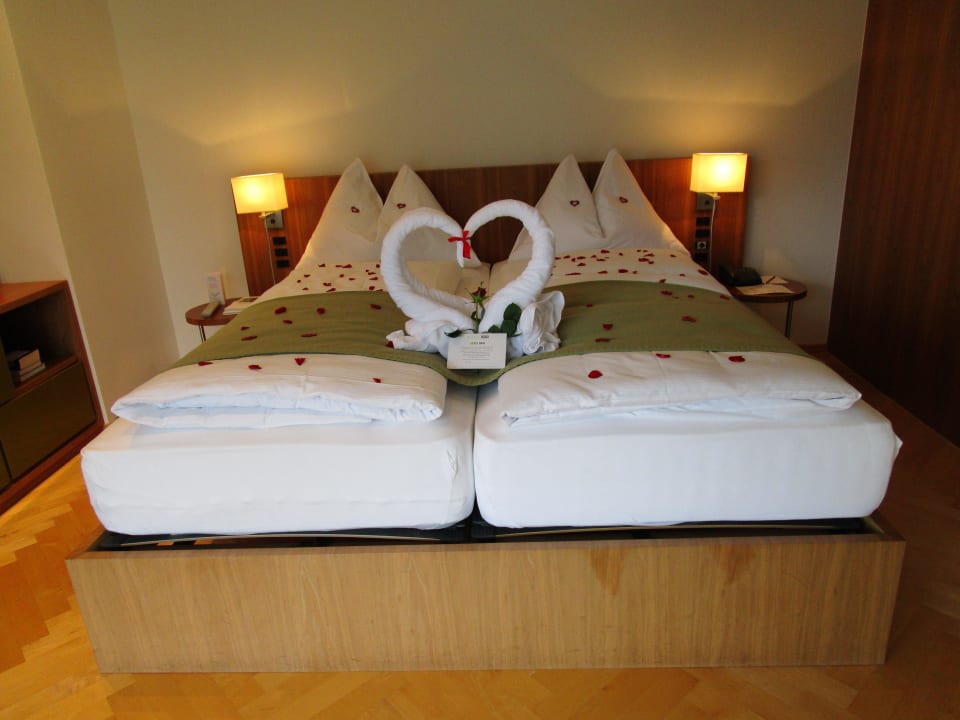 Schlafzimmer Suite 404 Waldhotel & SPA Davos - for body & soul