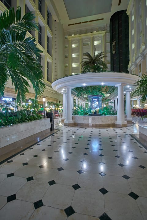 Lobby Rixos President Astana