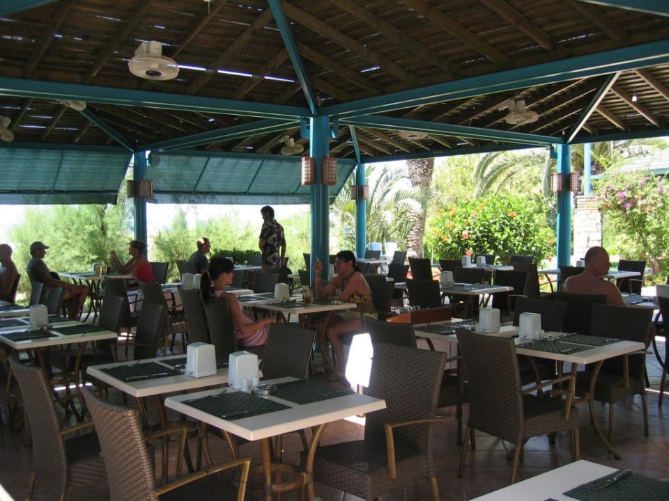 Sandy Beach Restaurant PALOMA Perissia