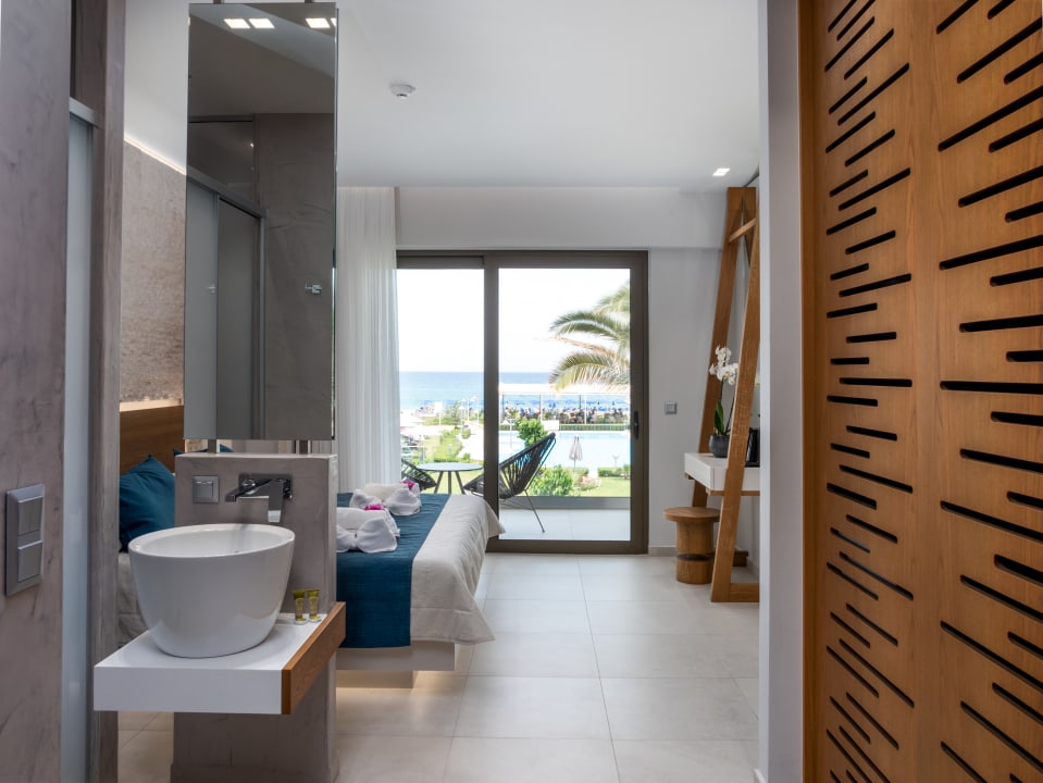 Zimmer Hotel Marinos Beach