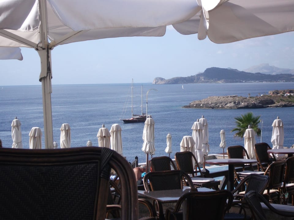 Traumhafter Ausblick beim Frühstück Hotel Kalithea Horizon Royal