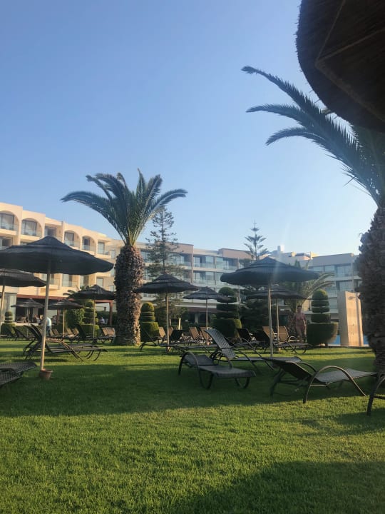 Garten The Ixian Grand & All Suites