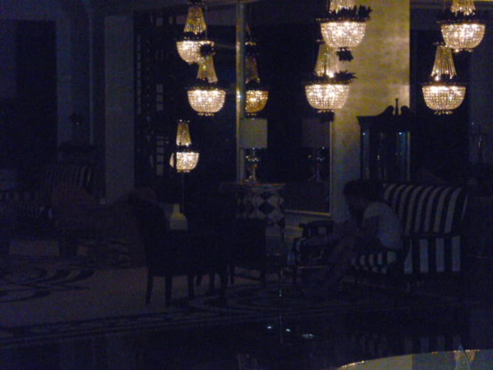 Blick durch Fenster Hotel Delphin Imperial