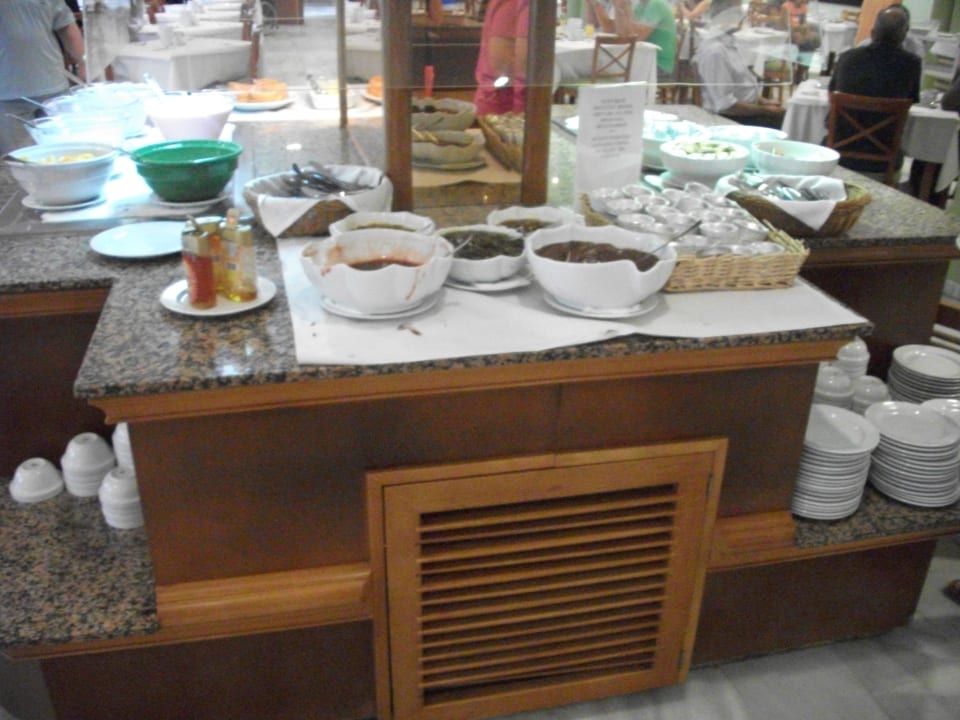 Teile des Morgen-Büffet Garbí Cala Millor