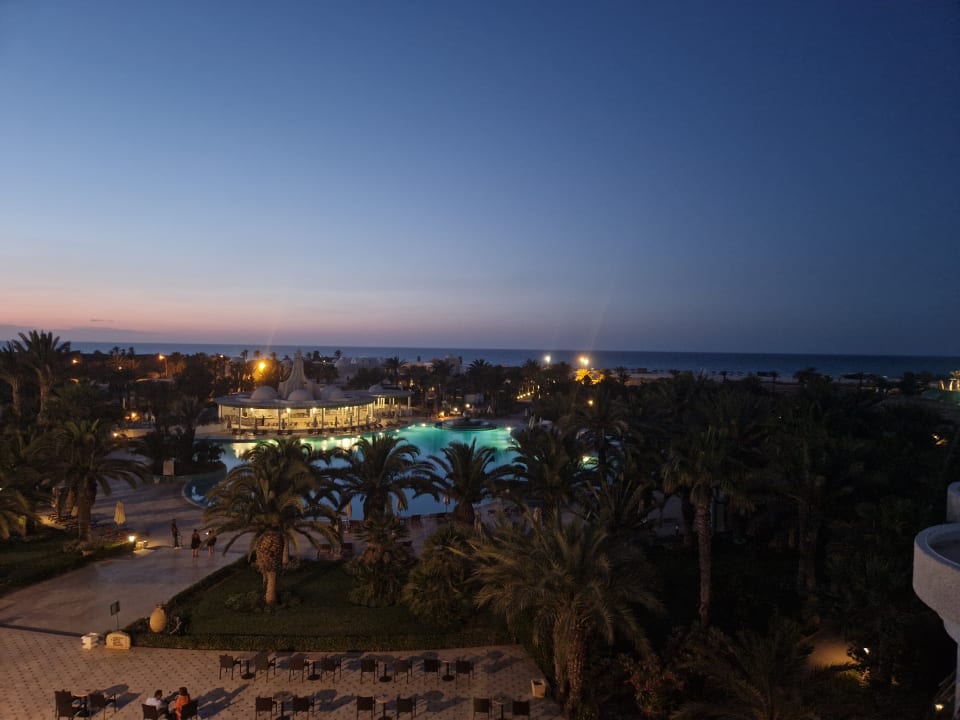 Außenansicht Hotel Royal Garden Palace