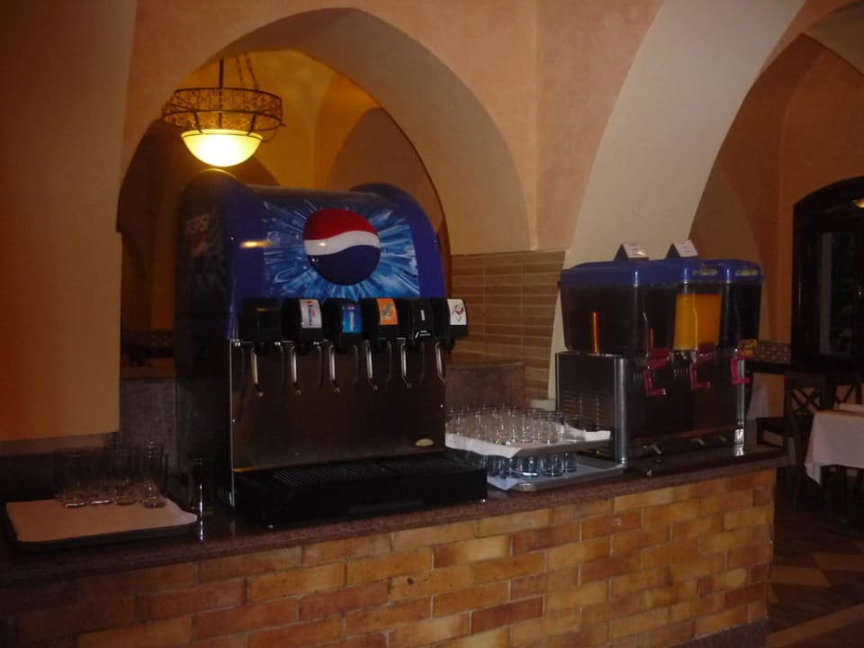 Saftbar und Mixer im Familierestaurant Jaz Makadi Oasis Resort