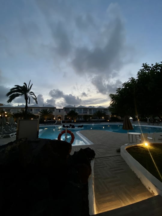 Pool H10 Ocean Suites