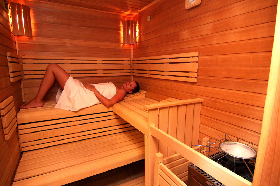 Sauna Retro Riverside Wellness Resort