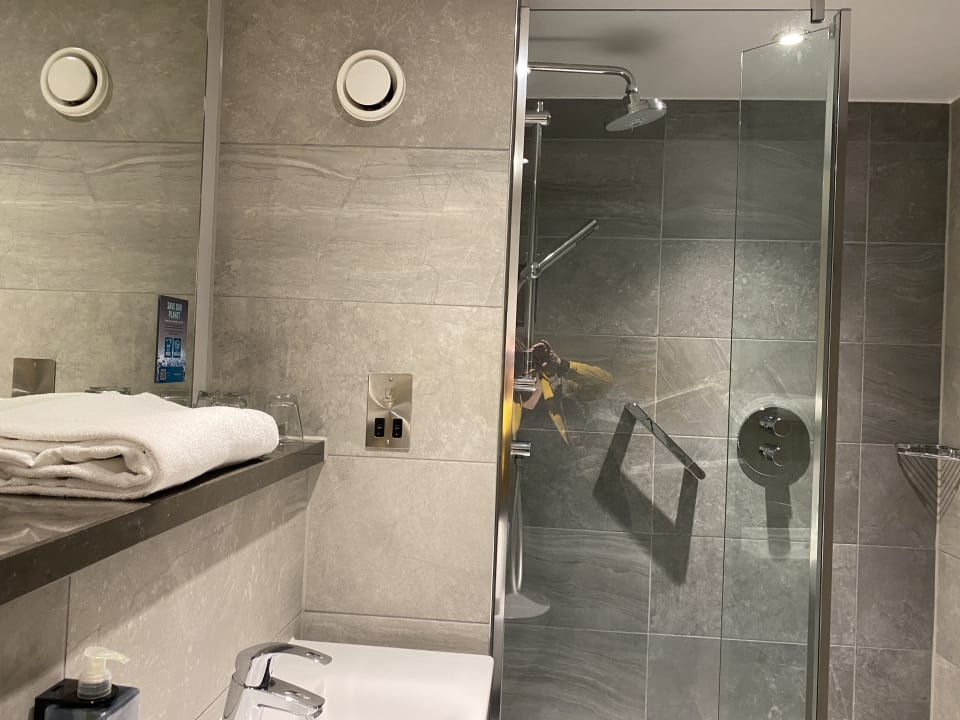 Zimmer Maldron Hotel Newcastle