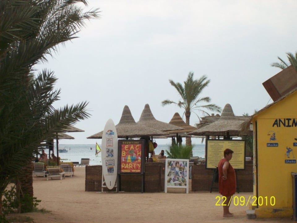 Auf dem Weg zum Strand Giftun Azur Resort