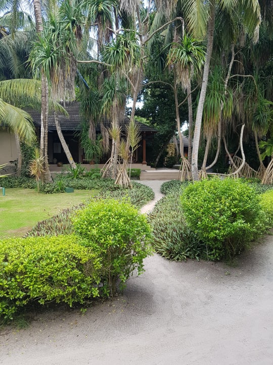 Der Weg zum Essen Adaaran Select Meedhupparu Island Resort - Premium All Inclusive