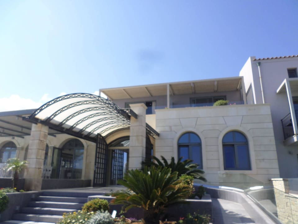 Der Haupteingang Aegean Pearl