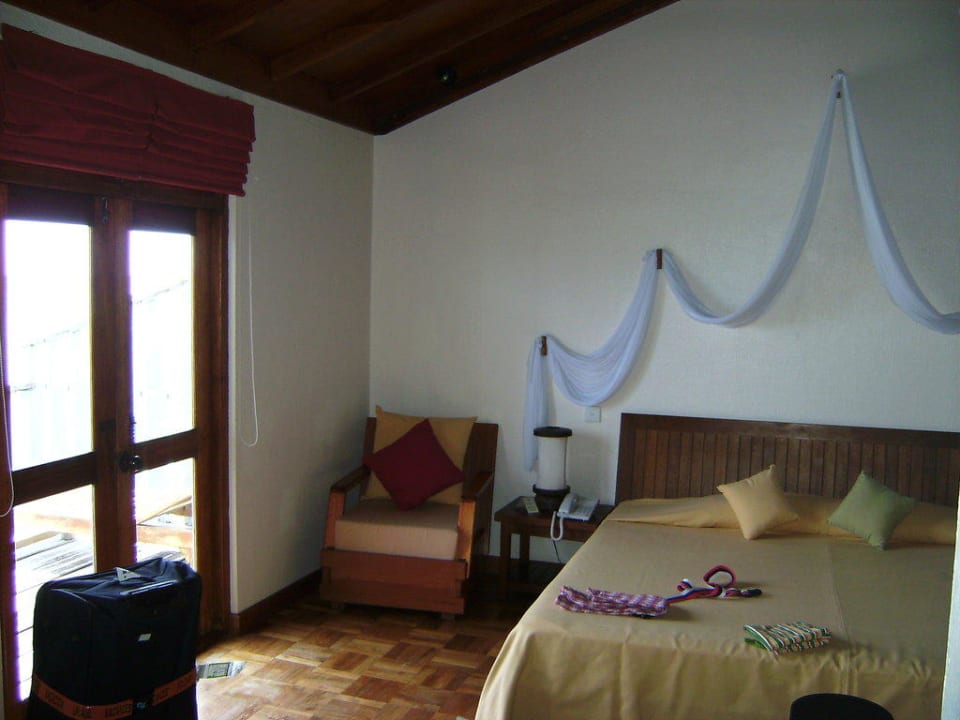 Wasserbungalow innen NH Collection Maldives Reethi Resort