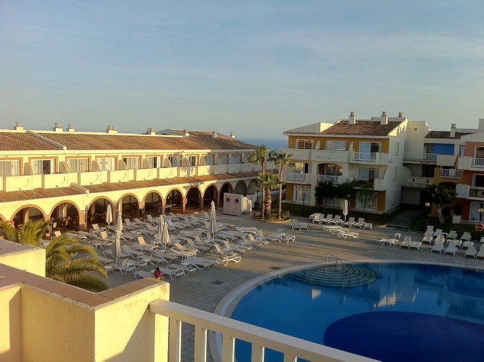 Die Anlage vom Weg. blau punta reina