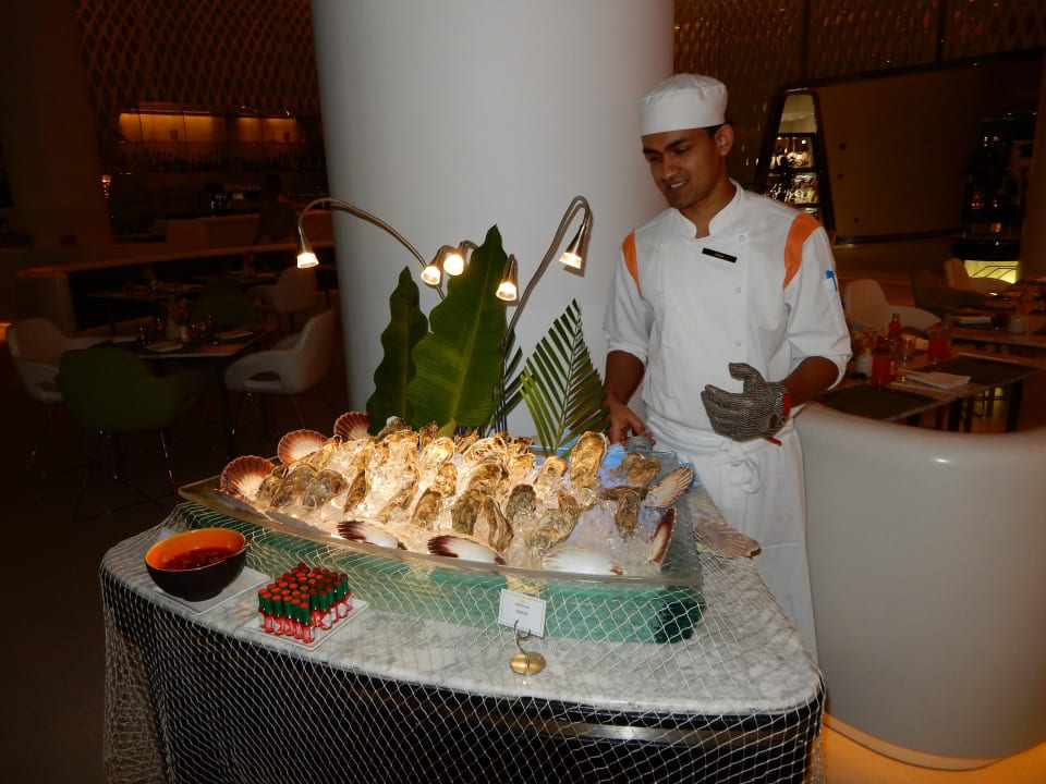 Abendbuffet W Abu Dhabi - Yas Island
