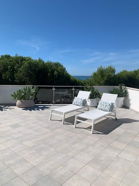 Außenansicht Dove il tramonto incontra il mare, attico panoramico a due passi dalla spiaggia