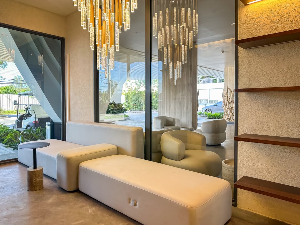 Lobby La Green Hotel & Residence