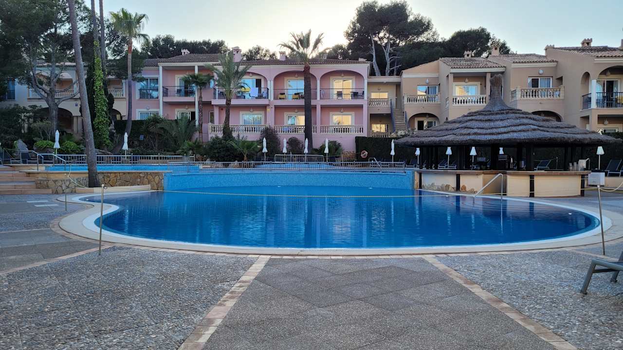 Pool R2 Lago Playa Park