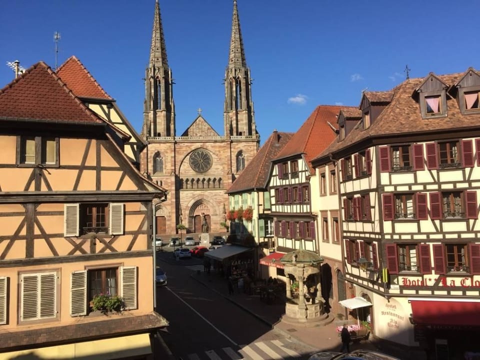 Ausblick zur Kirche Hotel Le Colombier