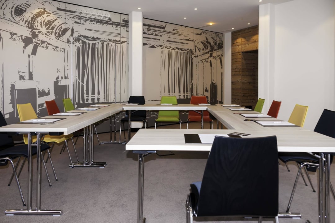 Business Tagungsraum Fern Andrea Vienna House Easy München