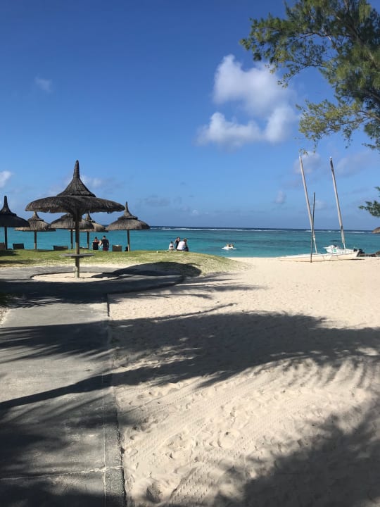 Strand Crystals Beach Resort Belle Mare, a member of Radisson Individuals