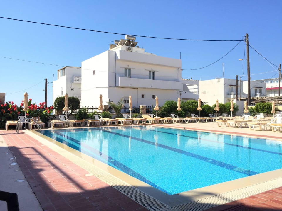 The pool Philippos Studios&Appartements