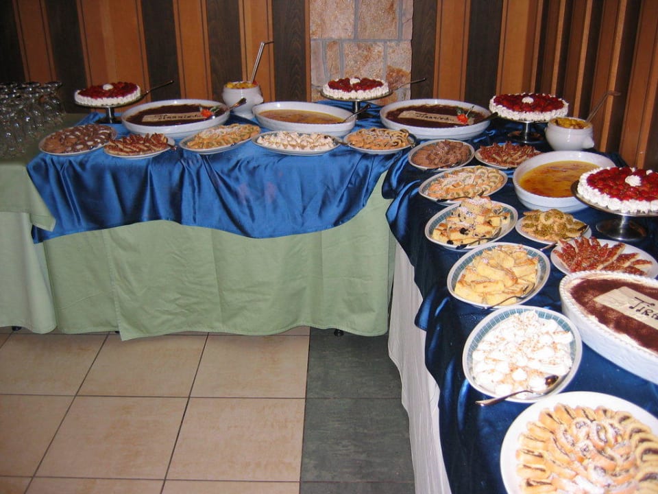Nachspeisenbuffet Tirreno Resort