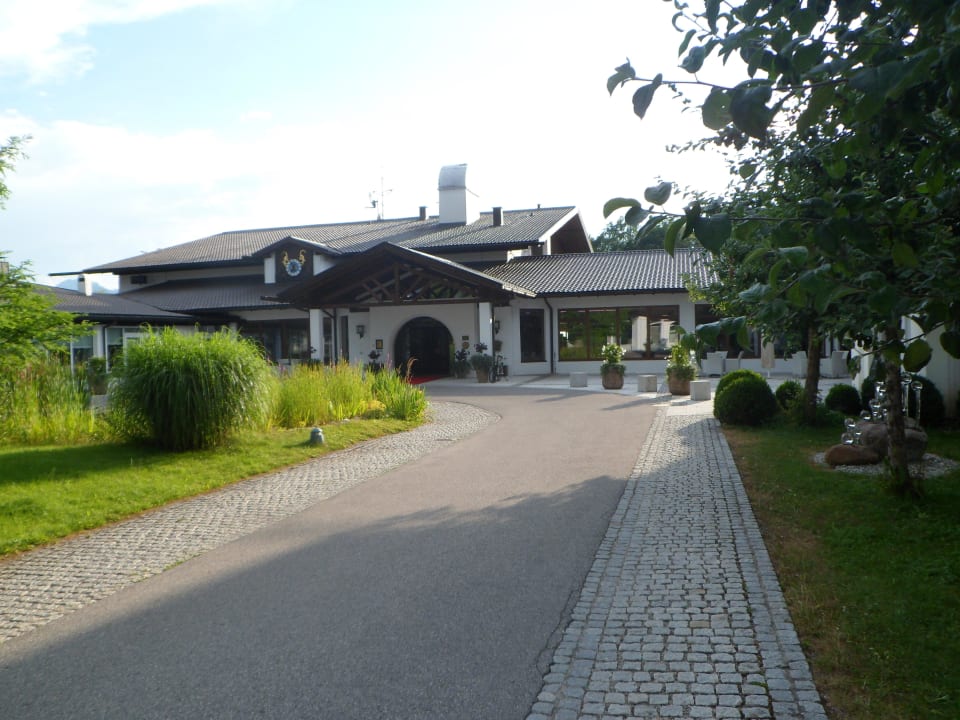 Hoteleingang Alpenhof Murnau