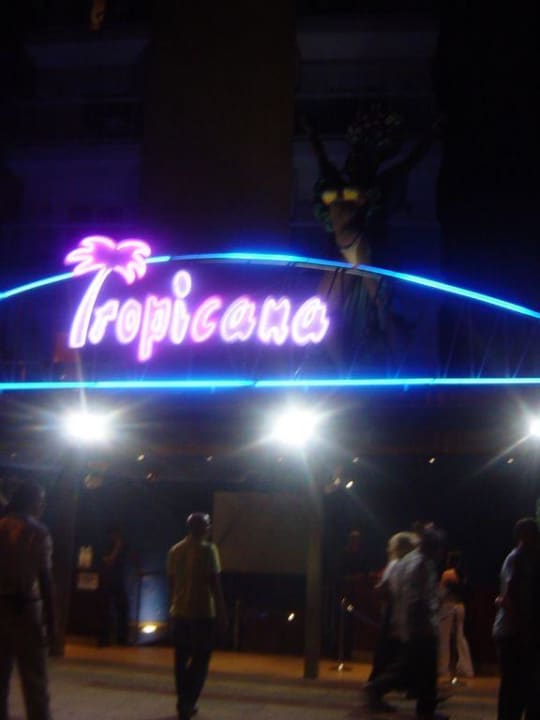 Disco unter dem Hotelgebäude Hotel Cartago Nova by ALEGRIA