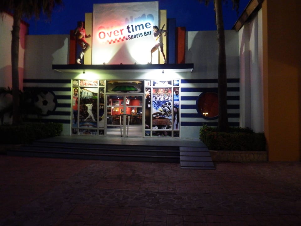 3. A la Card Restaurant Ocean Blue & Sand