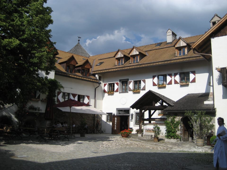 Der Burghof Hotel Schloss Sonnenburg