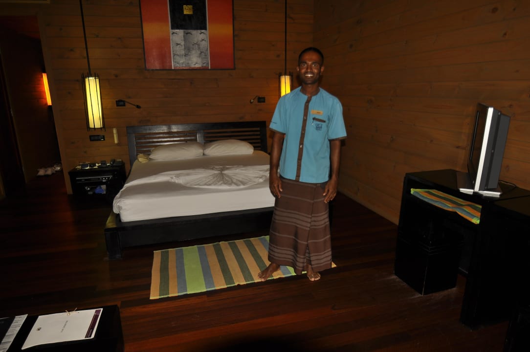Ahmed Roomboy Meeru Maldives Resort Island