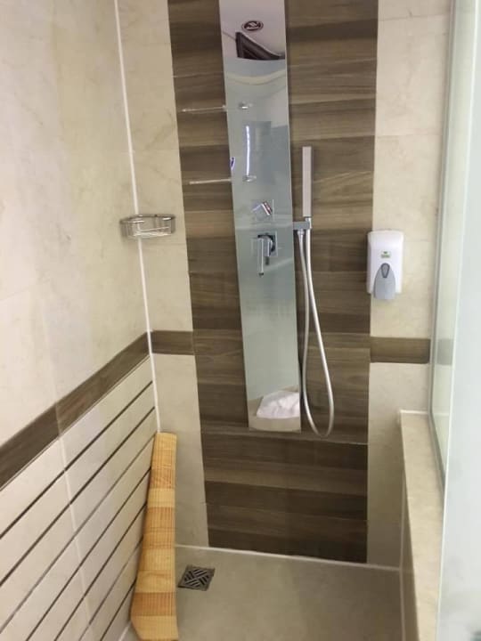 Dusche in der JS Pickalbatros White Beach Resort - Hurghada