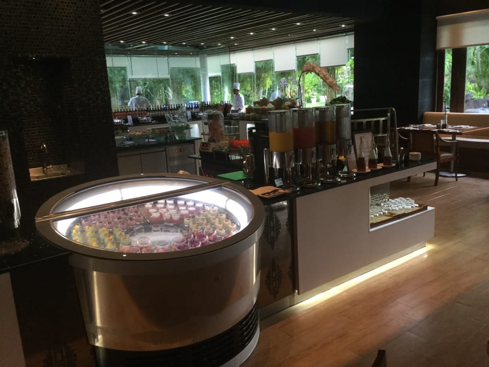 Restaurant The Laguna A Luxury Collection Resort & Spa