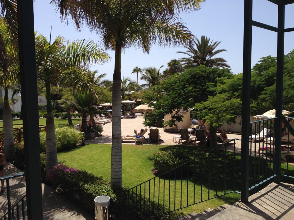 Neben hinterem Pool Hotel Riu Palace Maspalomas Adults Only