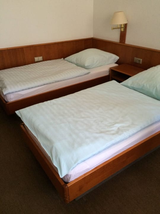 Bett Zentral-Hotel Poststuben