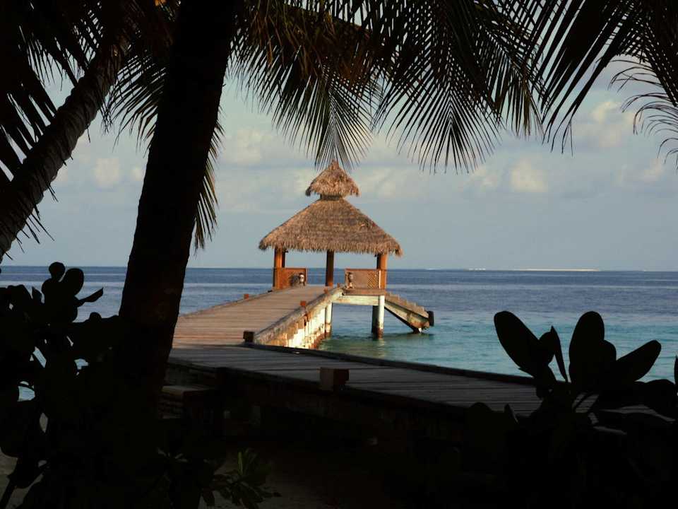 Main Jetty vor der Rezeption NH Collection Maldives Reethi Resort