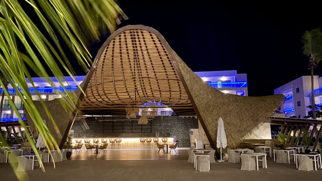 Gastro Serenade All Suites - Adults Only Resort